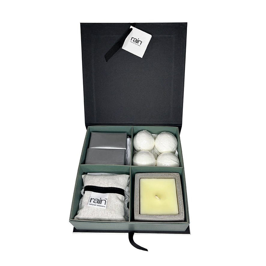 
                      
                        wild cotton 4 division pamper box
                      
                    